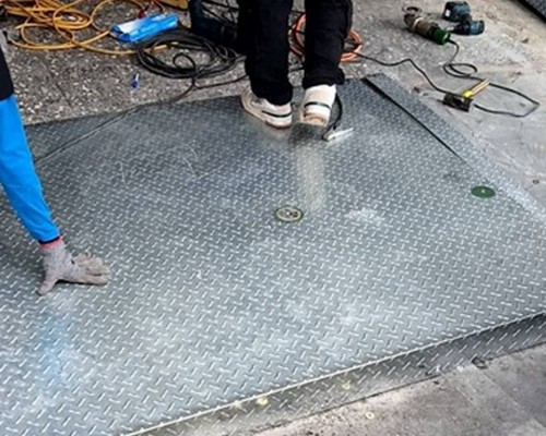 花蓮鐵工, 花蓮地面水平平台架設, 花蓮門口地面平台施作, 花蓮地板墊高平台, 花蓮花紋鋼板, 花蓮鐵工, 花蓮鐵件製作, 花蓮白鐵花板平台